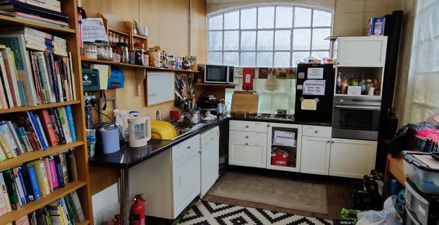 img/space-pics/kitchen.jpg